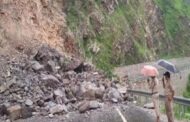 गंगोत्री-यमुनोत्री मार्ग पर भूस्खलन का खतरा, रात 9 से सुबह 5 बजे तक वाहनों की आवाजाही पर लगी रोक