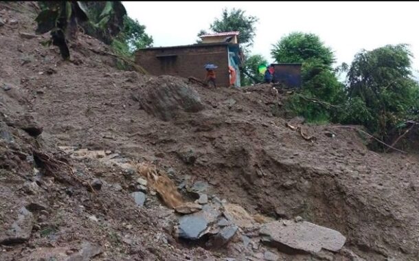 रुद्रप्रयाग के बसुकेदार क्षेत्र में बादल फटने से भारी तबाही, कई वाहन बहे