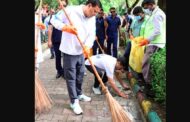 सीएम धामी ने किया ‘स्वच्छ उत्सव-2025’ का शुभारंभ, स्वयं झाड़ू लगाकर दिया स्वच्छता का संदेश