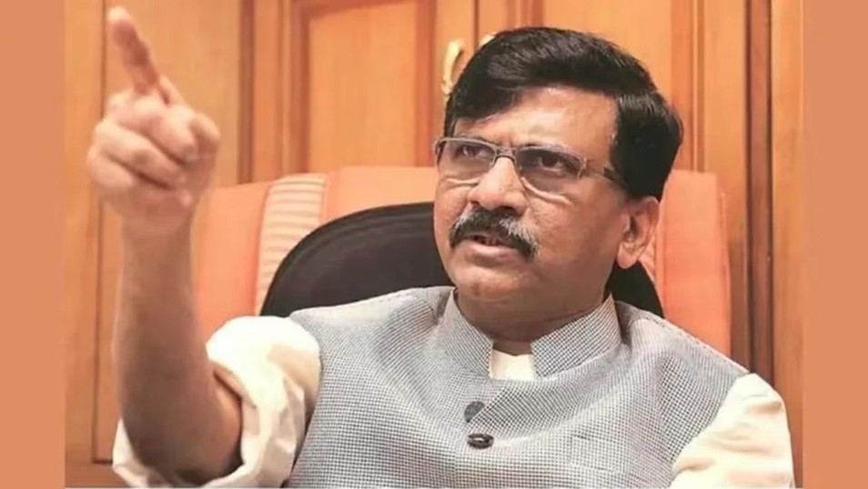 भारत-पाक मैच पर गरमाई सियासत, शिवसेना ने किया कड़ा विरोध