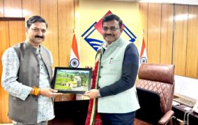 उत्तराखंड: BKTC के पूर्व अध्यक्ष अजेंद्र ने की मुख्य सचिव आनंद वर्धन से भेंट, राज्य में तीर्थाटन की संभावनाओं को लेकर की चर्चा