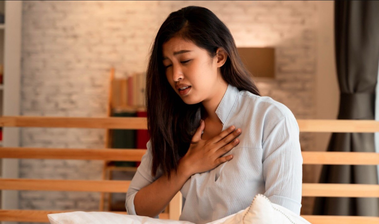 हल्का काम करने पर भी फूलने लगती है सांस, तो हो सकता है किसी गंभीर बीमारी का संकेत