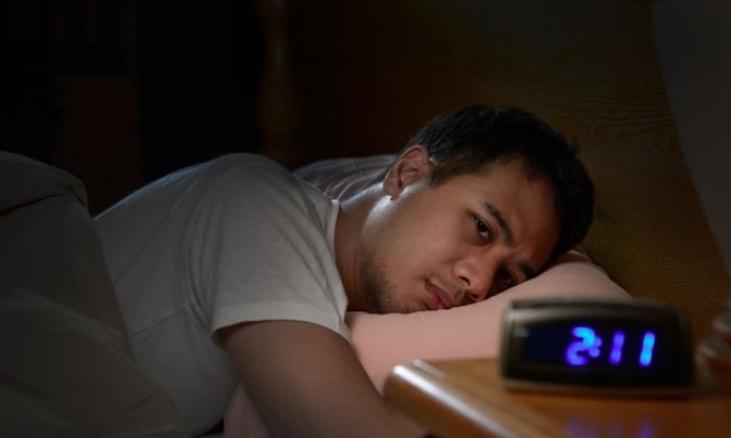 बिगड़ी नींद को ऐसे करें ठीक: जीवनशैली में छोटे बदलाव देंगे बड़ी राहत