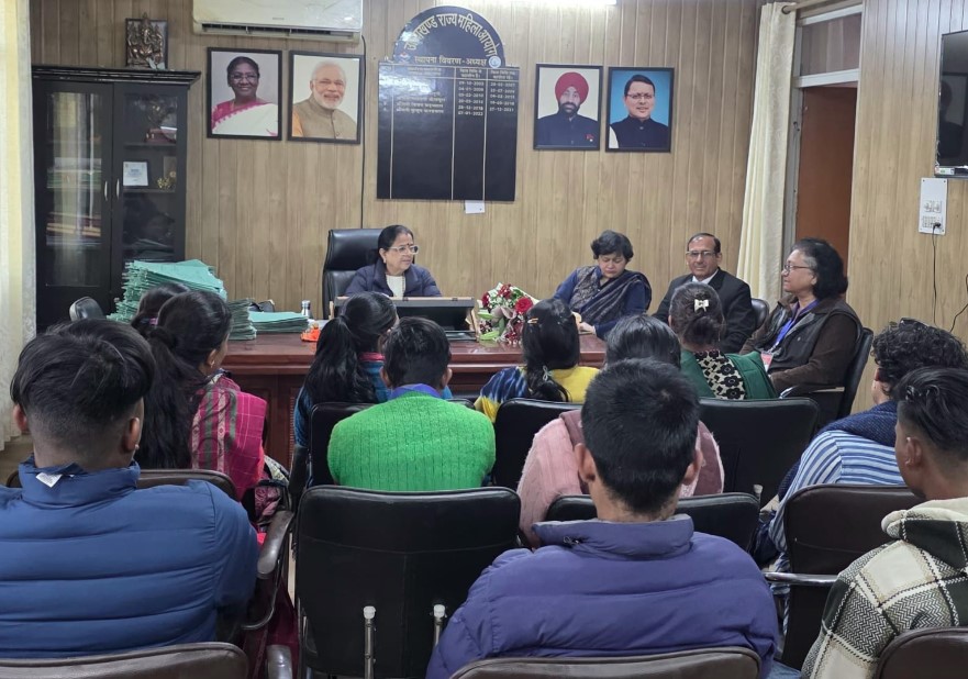 जनजातीय महिलाओं व पुरुषों ने जाना उत्तराखंड राज्य महिला आयोग का कार्य