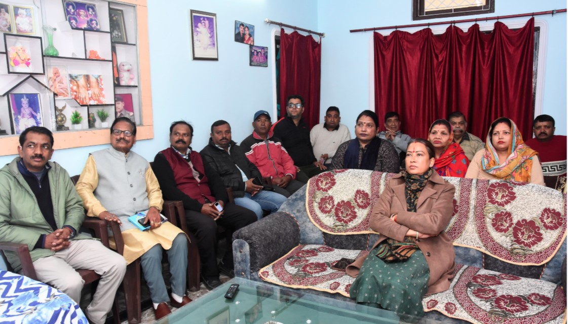 कैबिनेट मंत्री रेखा आर्या ने कार्यकर्ताओं संग सुना ‘मन की बात’ कार्यक्रम