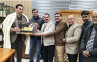 डीएम को उत्कृष्ट सेवा कार्यों के लिए जर्नलिस्ट यूनियन ने किया सम्मानित