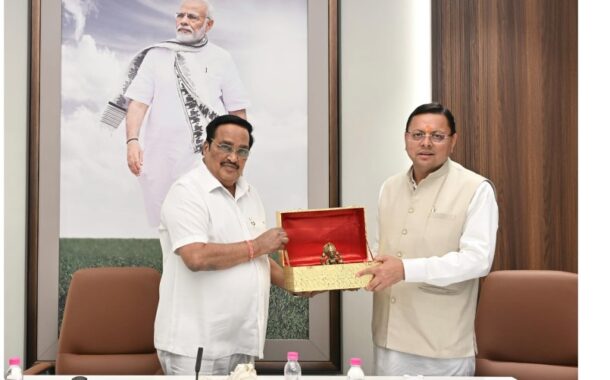 मुख्यमंत्री धामी ने केंद्रीय जल शक्ति मंत्री सी. आर. पाटिल से की शिष्टाचार भेंट