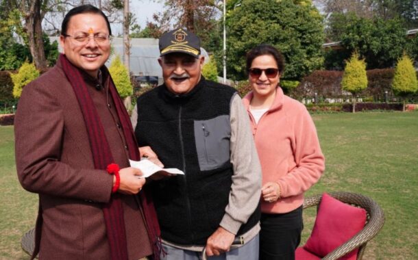 सेवानिवृत्त ब्रिगेडियर ने मुख्यमंत्री राहत कोष में दिया 10 लाख का योगदान