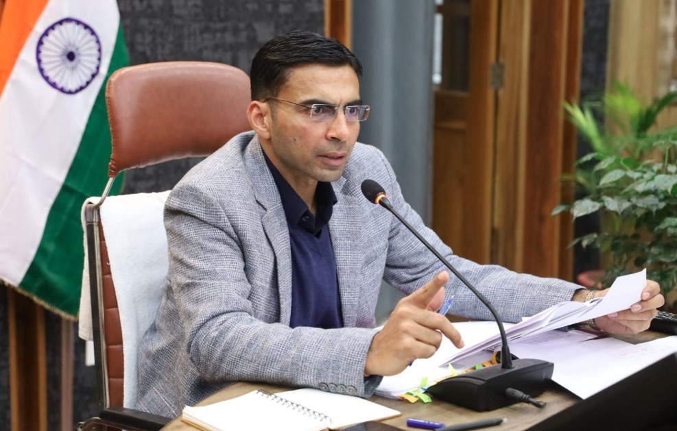 जिला प्रशासन सख्त- एक ही व्यक्ति का जन औषधि केंद्र व बगल में ही मेडिकल स्टोर, दोनों के लाइसेंस निरस्त