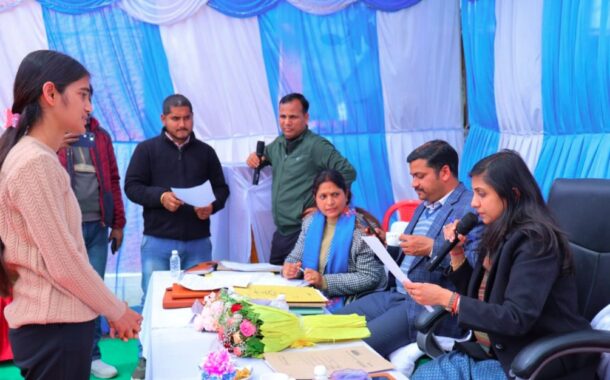 सतपुली में 44 शिकायतें, पेंशन से लेकर वेतन तक के मामलों का डीएम ने कराया तत्काल निस्तारण