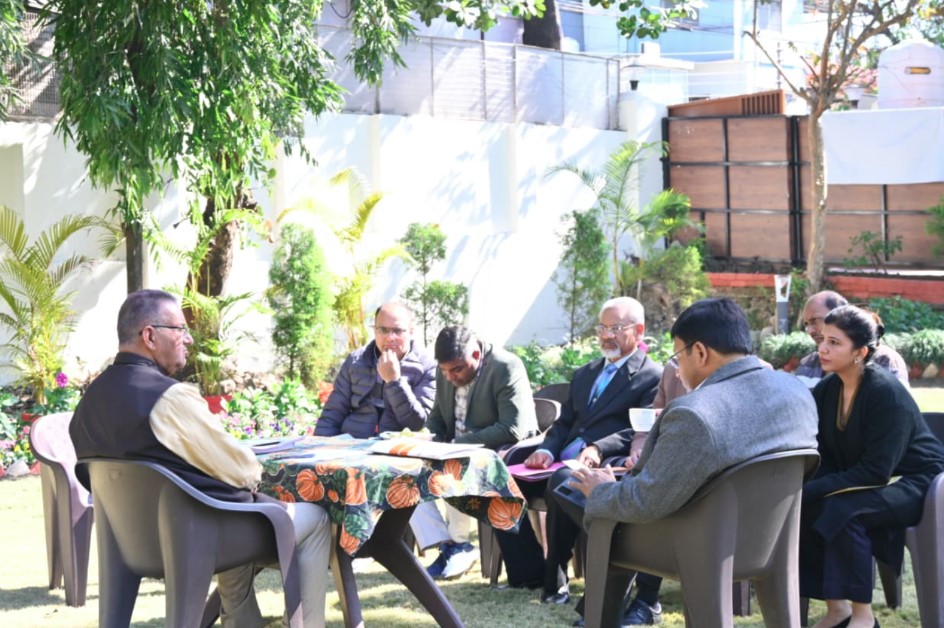 मंत्री गणेश जोशी ने सैन्य धाम के अंतिम चरणों में चल रहे निर्माण कार्यों की समीक्षा की