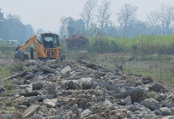डोईवाला में मारखम ग्रांट से खेरी तक एमडीडीए का एक्शन, 77 बीघा अवैध प्लॉटिंग पर चला बुलडोजर
