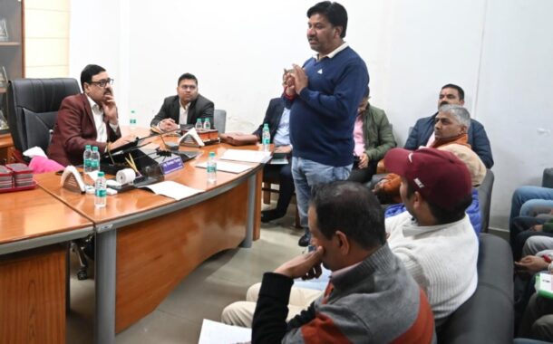 चारधाम यात्रा 2026 की तैयारियाँ तेज- गढ़वाल आयुक्त ने स्टेकहोल्डर्स संग की अहम बैठक