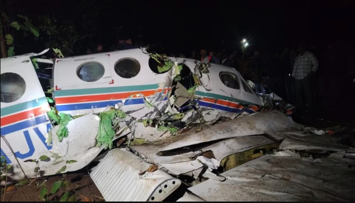 रांची से दिल्ली जा रही एयर एंबुलेंस जंगल में क्रैश, सात लोगों की दर्दनाक मौत