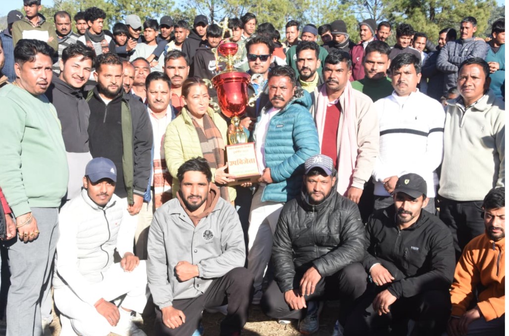 खेल में करियर बनाएं पहाड़ के युवा- रेखा आर्या