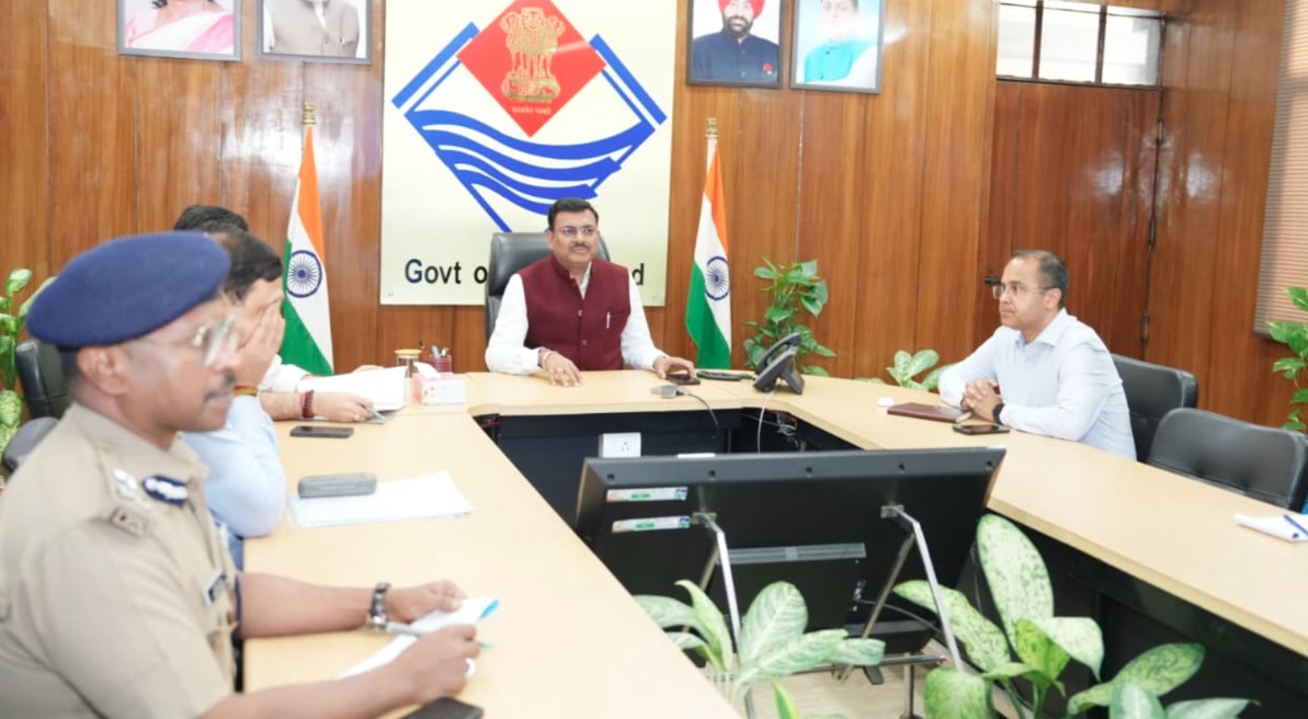 शहर और आसपास के क्षेत्रों में पीक ऑवर और रात की गस्त बढाई जाए- मुख्य सचिव