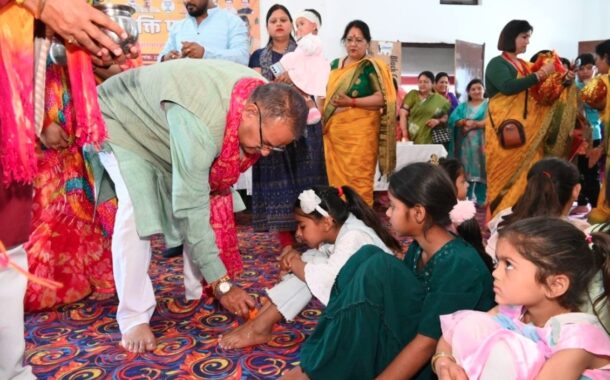 कैबिनेट मंत्री गणेश जोशी ने चिड़ोंवाली शिव मंदिर में किया कन्या पूजन