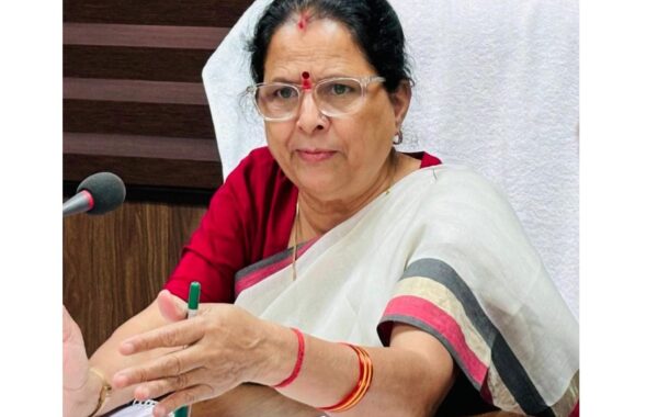 महिलाओं की समस्याओं का निस्तारण शासन-प्रशासन की सर्वोच्च प्राथमिकता होनी चाहिए- कुसुम कंडवाल