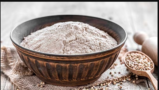 इन लोगों को ज्यादा कुट्टू का आटा खाना पड़ सकता है भारी, एक्सपर्ट्स ने दी चेतावनी