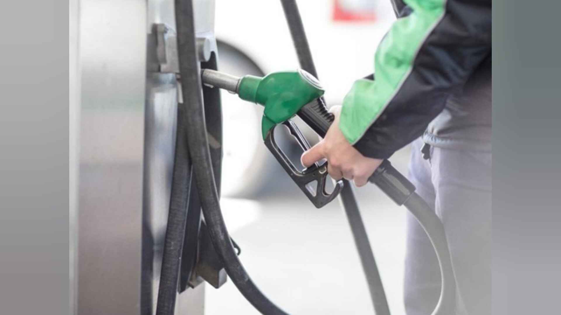 प्रीमियम पेट्रोल हुआ महंगा, सामान्य पेट्रोल के दाम फिलहाल स्थिर