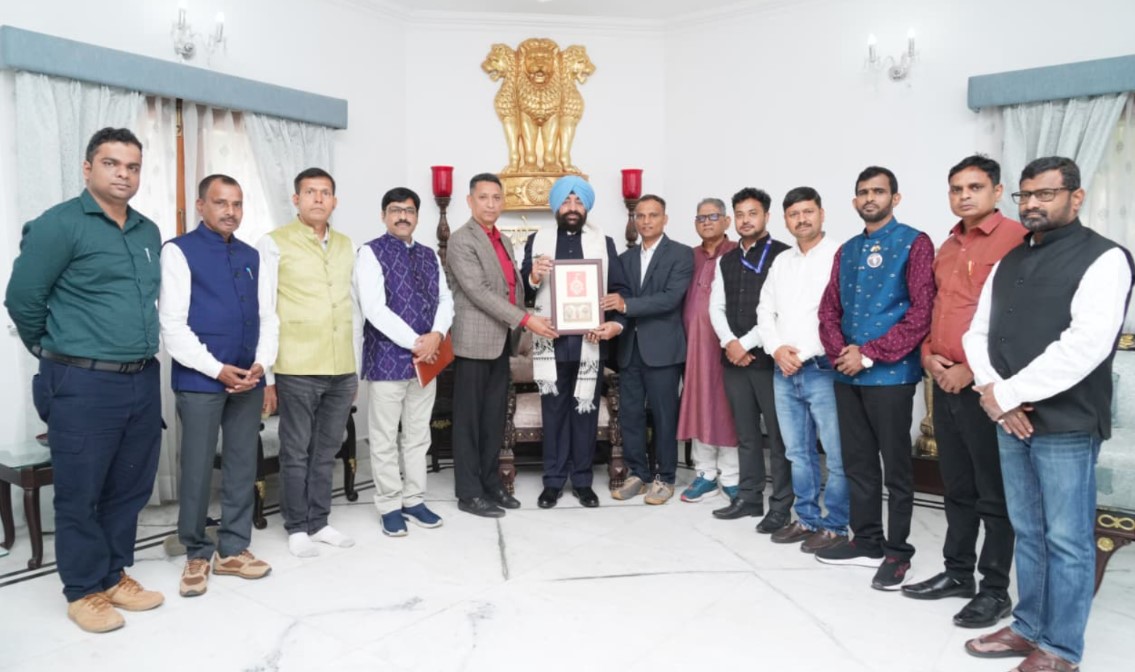 प्रेस टूर पर देहरादून पहुंचे ओडिशा के पत्रकारों के दल ने उत्तराखंड के राज्यपाल से की भेंट