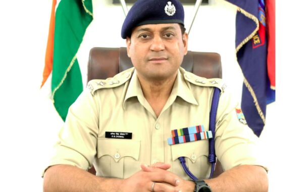 एसएसपी देहरादून का कडा एक्शन, आई0डी0पी0एल0 चौकी के 12 पुलिसकर्मियों को किया निलिम्बित