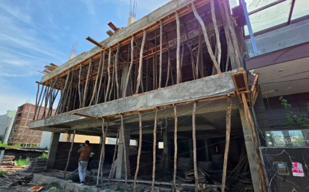 अवैध निर्माण पर एमडीडीए का शिकंजा, देहराखास में निर्माणाधीन भवन किया सील