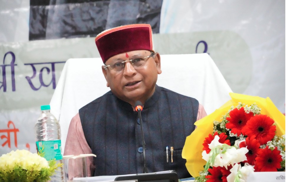 छात्रवृत्ति योजनाओं में किसी भी तरह की त्रुटि बर्दाशत नहीं की जायेगी- खजान दास