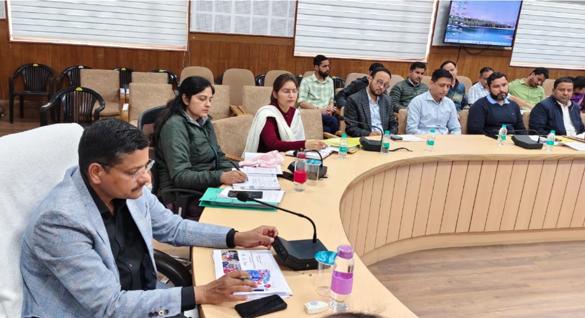 विकास कार्यों में समन्वय और पारदर्शिता पर जोर, आजीविका योजनाओं को गति देने के निर्देश