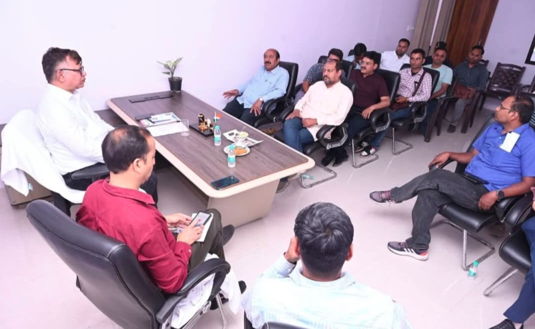 पत्रकारों की समस्याओं के समाधान को सरकार प्रतिबद्ध- आशीष त्रिपाठी