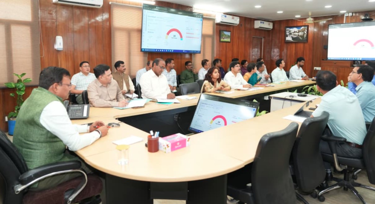 मुख्य सचिव आनन्द बर्द्धन ने की स्टेट प्रगति पोर्टल की समीक्षा