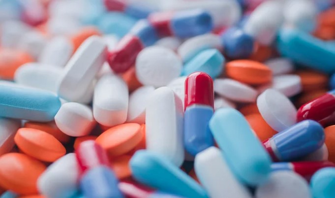 कोटद्वार में नकली दवाईयों के कारोबार में लिप्त एक अवैध फैक्ट्री सील