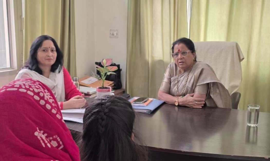 महिला आयोग की अध्यक्ष कुसुम कण्डवाल ने सखी वन स्टॉप सेंटर का किया औचक निरीक्षण